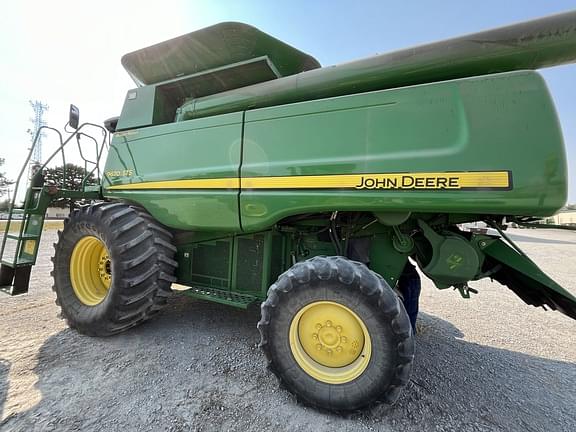 Image of John Deere 9670 STS equipment image 1