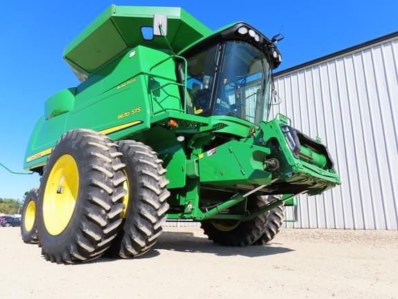 Image of John Deere 9670 STS equipment image 4