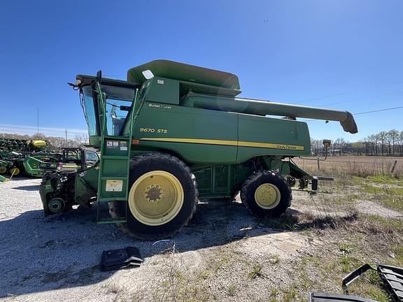 Image of John Deere 9670 STS equipment image 1