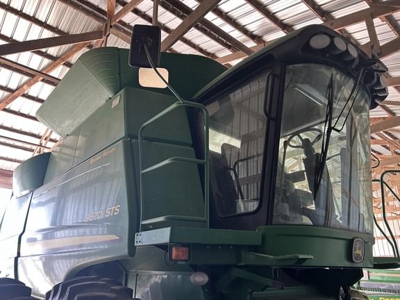 Image of John Deere 9670 STS equipment image 4