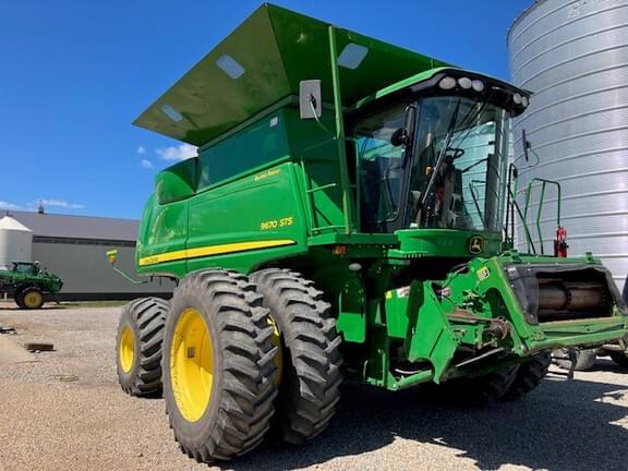 Image of John Deere 9670 STS equipment image 4
