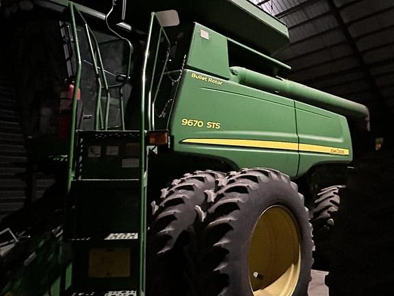 Image of John Deere 9670 STS equipment image 2