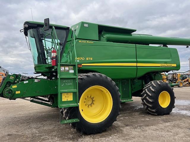 Image of John Deere 9670 STS equipment image 1