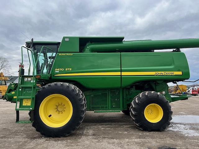 Image of John Deere 9670 STS equipment image 2