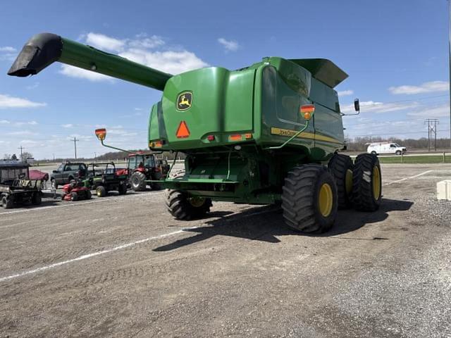 Image of John Deere 9670 STS equipment image 2
