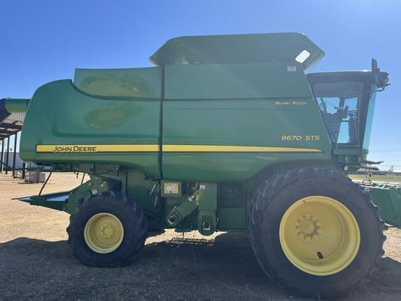 Image of John Deere 9670 STS equipment image 3