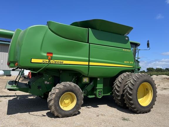 Image of John Deere 9670 STS equipment image 4