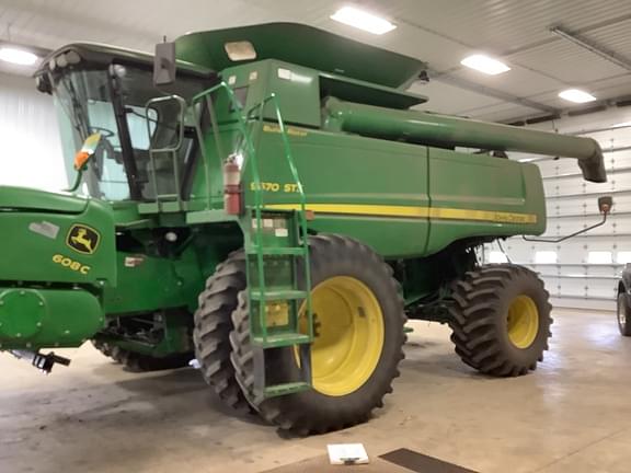 Image of John Deere 9670 STS equipment image 1