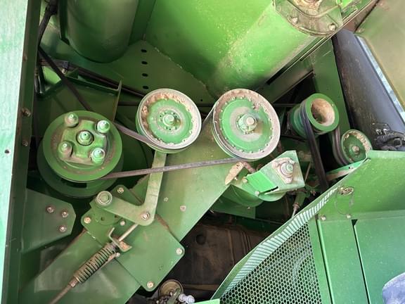 Image of John Deere 9670 STS equipment image 4