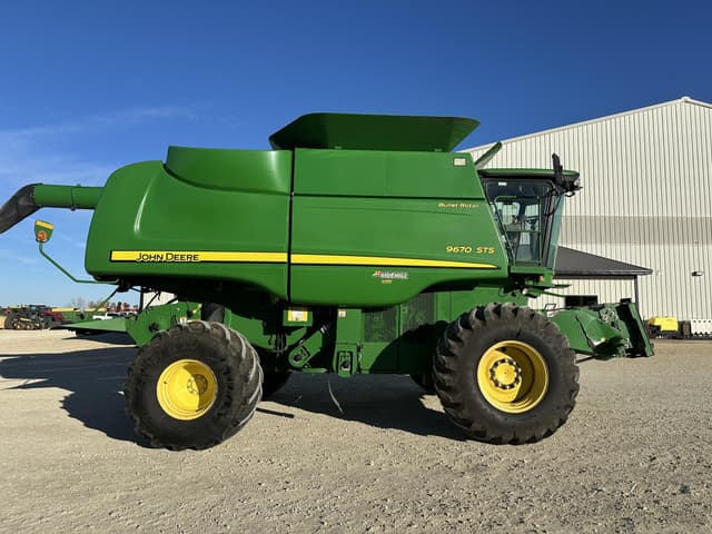 Image of John Deere 9670 STS equipment image 4