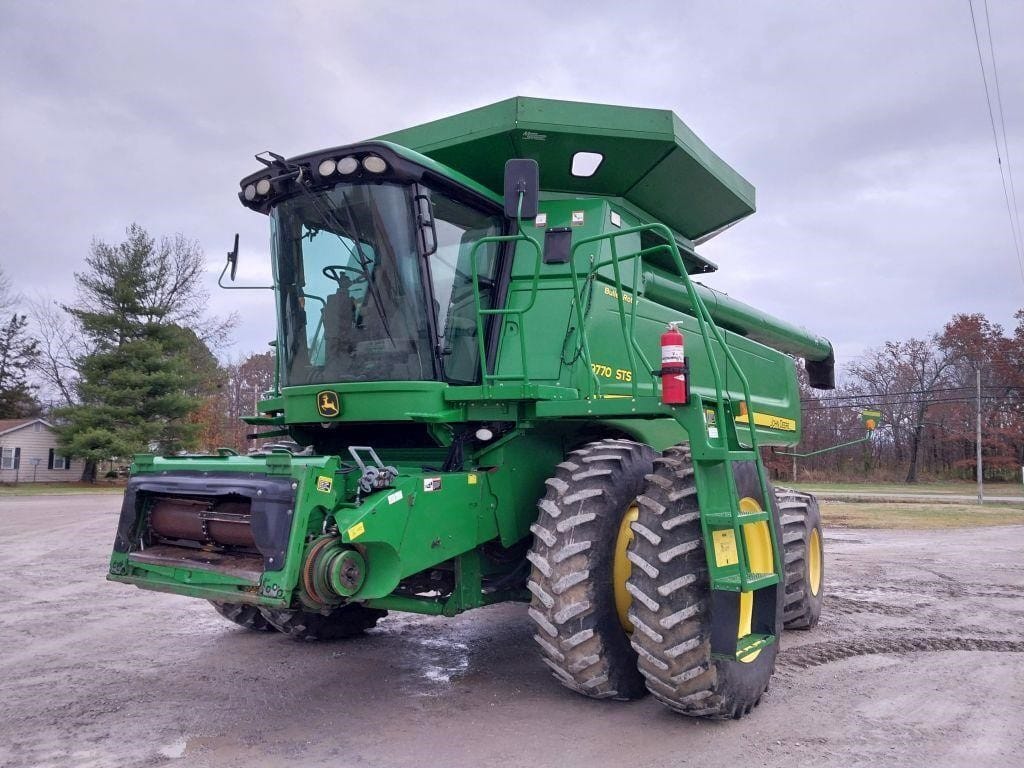 2008 John Deere 9770 STS Equipment Image0