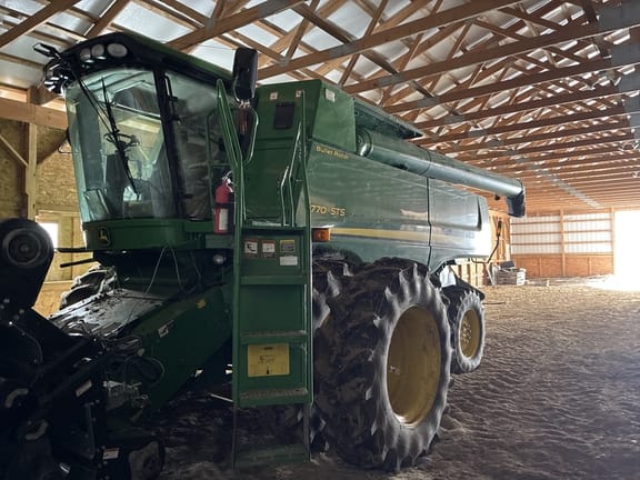 2008 John Deere 9770 STS Equipment Image0