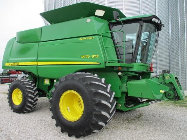 Image of John Deere 9770 STS equipment image 1