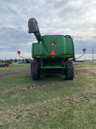 Image of John Deere 9770 STS equipment image 3