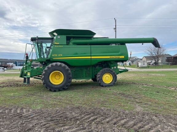 Image of John Deere 9770 STS equipment image 1