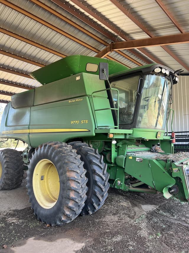 Image of John Deere 9770 STS equipment image 2