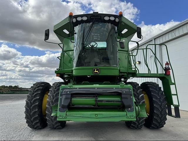 Image of John Deere 9770 STS equipment image 2