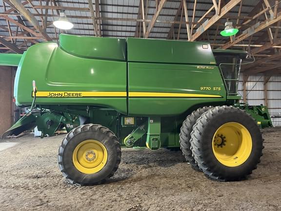 Image of John Deere 9770 STS equipment image 3