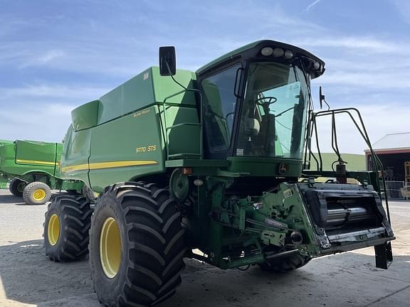Image of John Deere 9770 STS equipment image 3