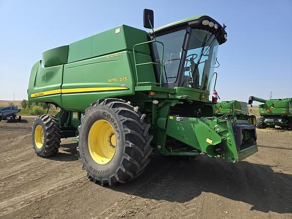 Image of John Deere 9770 STS equipment image 1