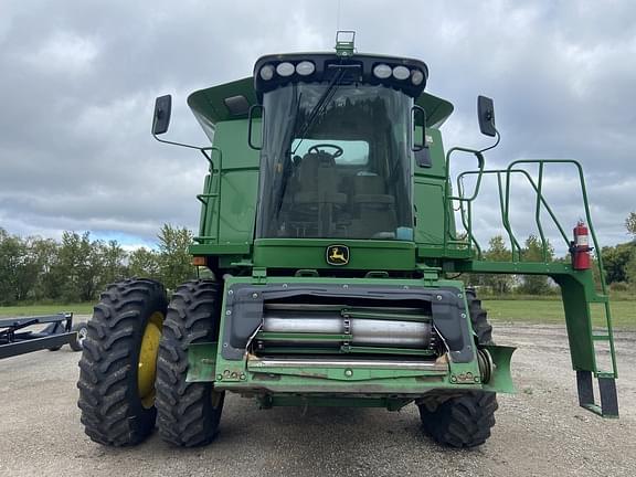 Image of John Deere 9770 STS equipment image 2