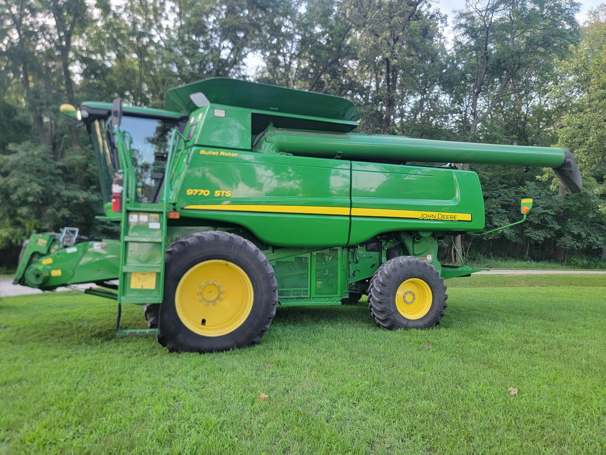 2008 John Deere 9770 STS Equipment Image0
