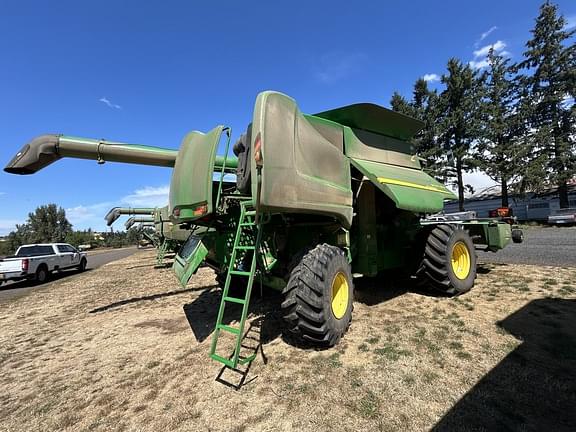 Image of John Deere 9770 STS equipment image 2