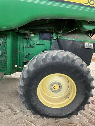 Image of John Deere 9770 STS equipment image 2