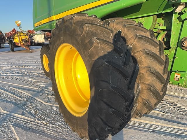 Image of John Deere 9770 STS equipment image 3