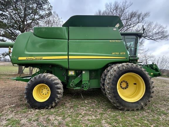 Image of John Deere 9770 STS equipment image 4