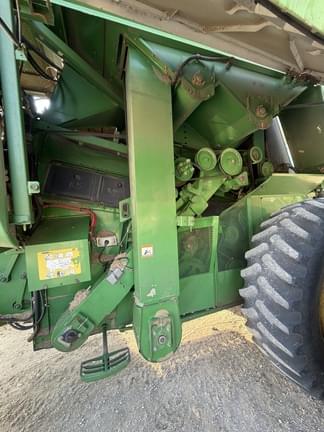 Image of John Deere 9770 STS equipment image 3