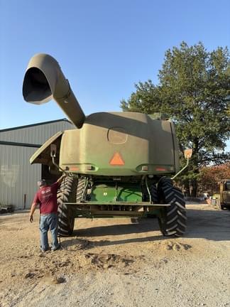 Image of John Deere 9770 STS equipment image 2
