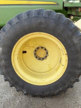 Image of John Deere 9770 STS equipment image 4
