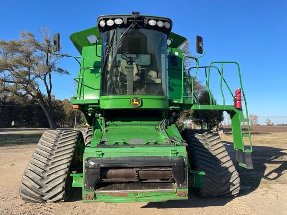 Image of John Deere 9770 STS equipment image 2