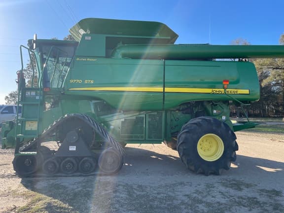 Image of John Deere 9770 STS equipment image 4