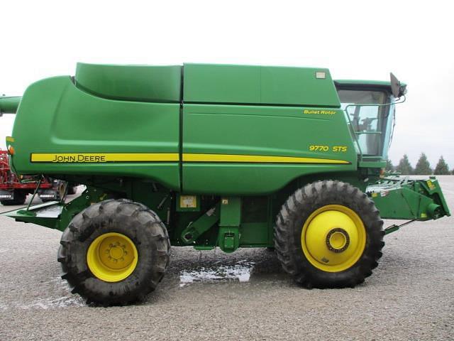 Image of John Deere 9770 STS equipment image 3