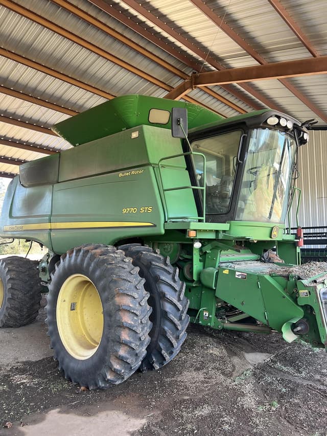 Image of John Deere 9770 STS equipment image 2