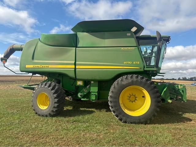 Image of John Deere 9770 STS equipment image 1