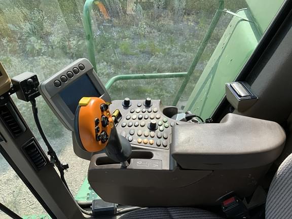 Image of John Deere 9870 STS equipment image 3