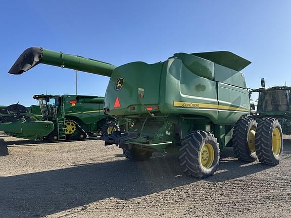 Image of John Deere 9870 STS equipment image 2