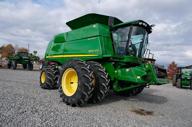 Image of John Deere 9870 STS equipment image 3