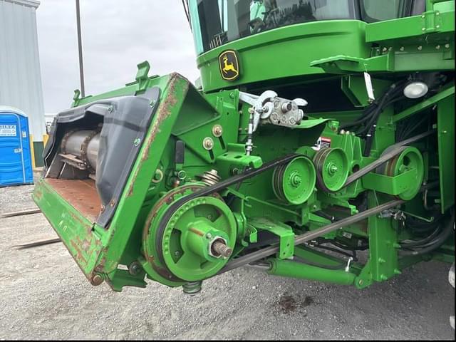 Image of John Deere 9870 STS equipment image 4