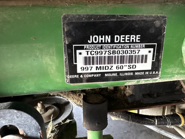 Image of John Deere 997 equipment image 3