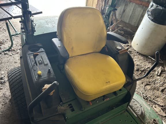 Image of John Deere 997 equipment image 3