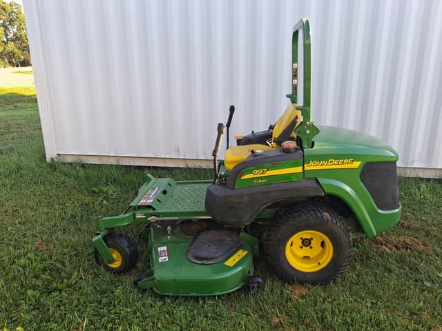 Image of John Deere 997 equipment image 3