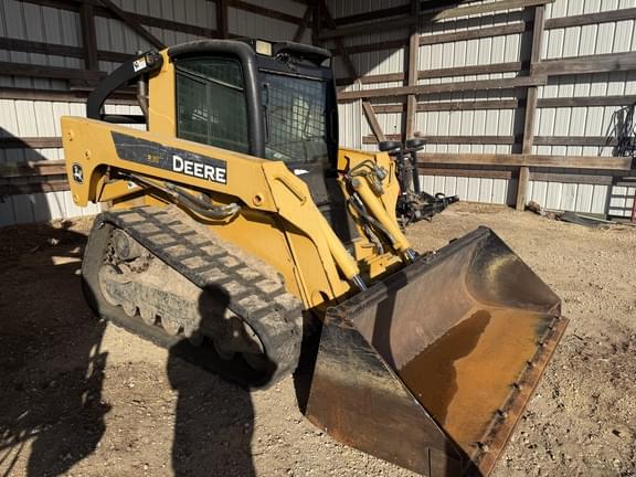 Image of John Deere CT332 equipment image 1