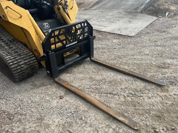 Image of John Deere CT332 equipment image 4