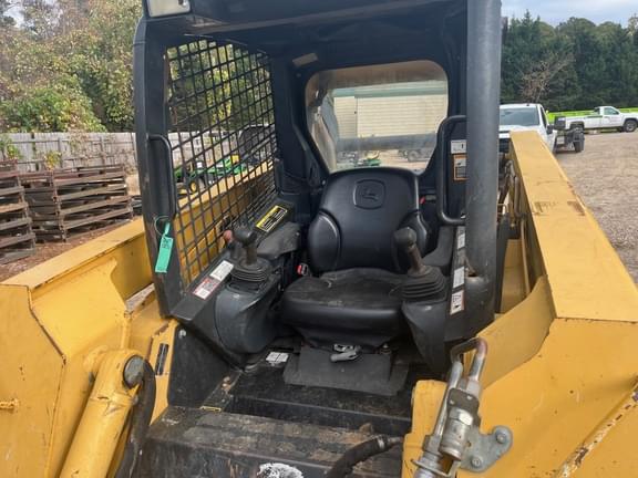 Image of John Deere CT332 equipment image 2