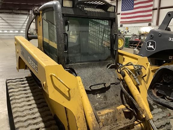 Image of John Deere CT332 equipment image 3