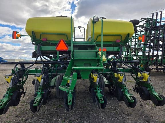 Image of John Deere DB44 equipment image 2